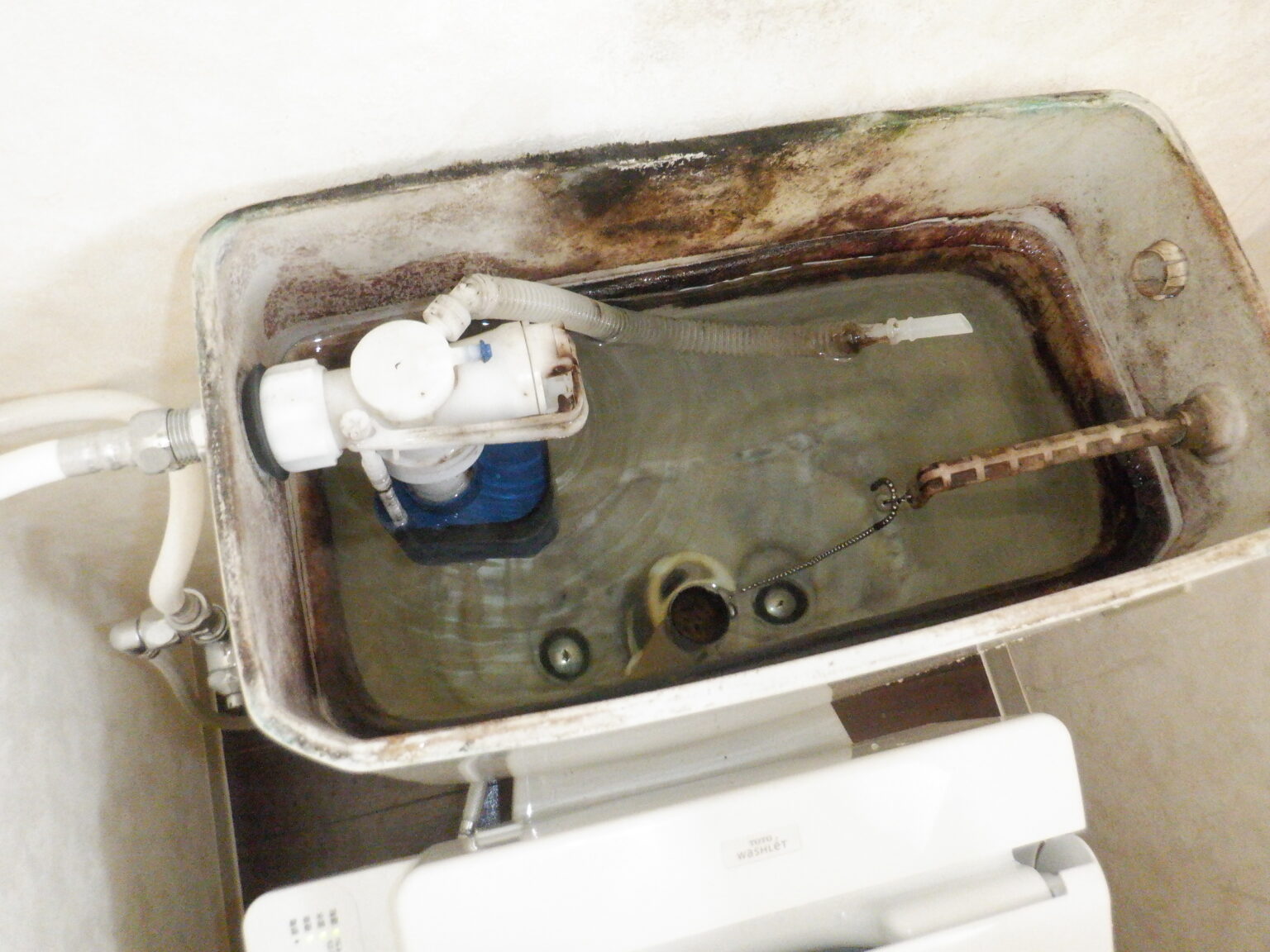 INAX（現LIXIL) ﾄｲﾚ 手洗付ﾛｰﾀﾝｸ DT810 水漏れ修理（ﾎﾞｰﾙﾀｯﾌﾟ・ﾌﾛｰﾄﾊﾞﾙﾌﾞの