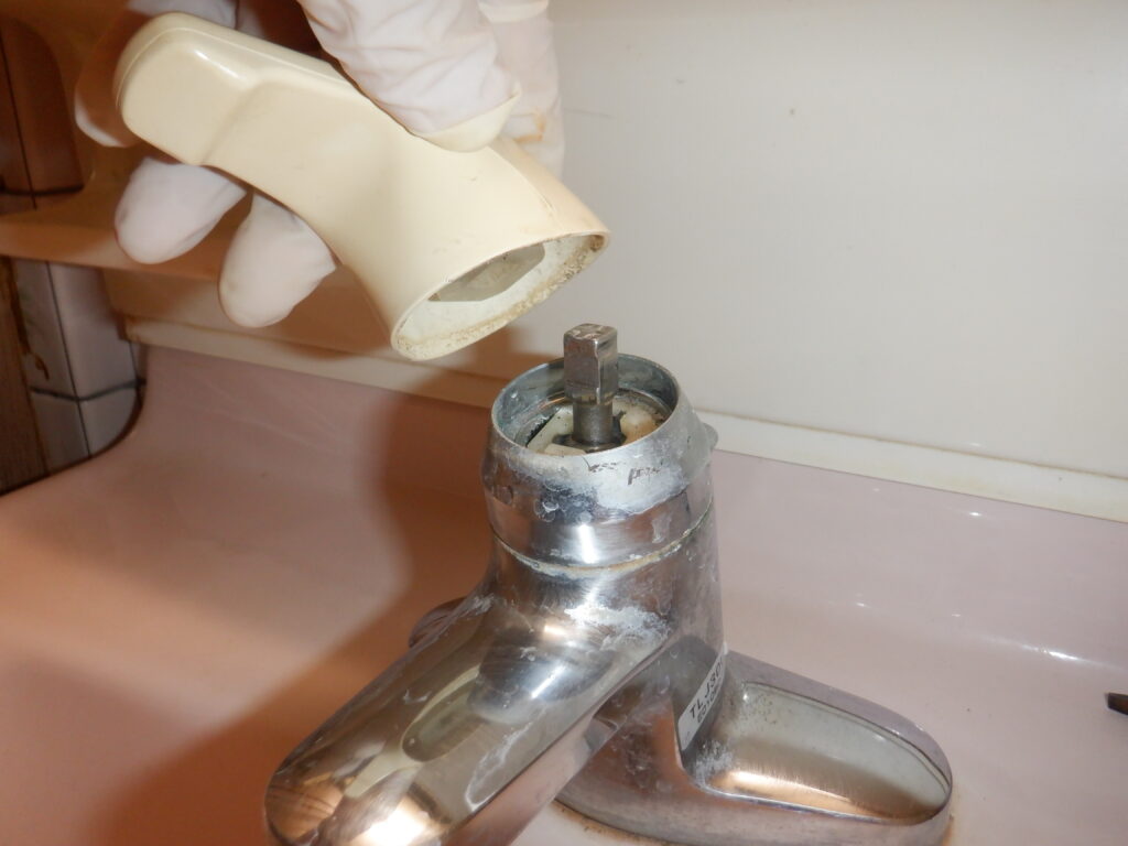 TOTO TLJ30U(X・G） 洗面ｼﾝｸﾞﾙﾚﾊﾞｰ水栓 水漏れ修理方法（ﾊﾞﾙﾌﾞｶｰﾄﾘｯｼﾞ交換） あなたにも出来るかも？水道修理のブログ