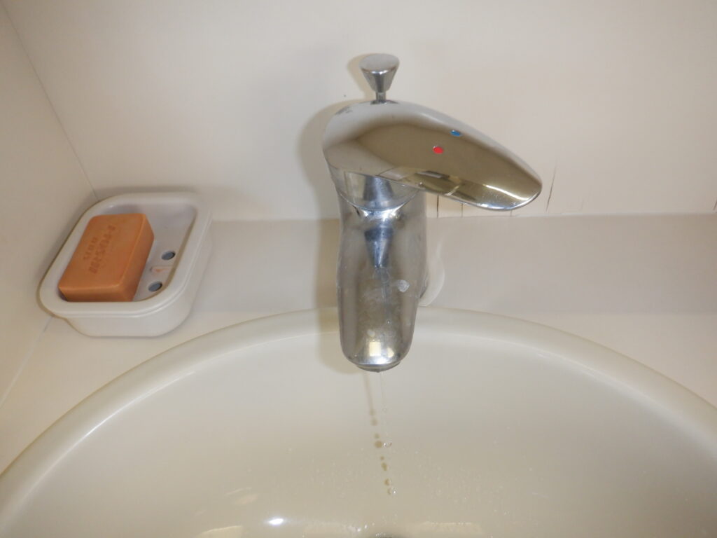 TOTO　TLW31A　洗面ｼﾝｸﾞﾙﾚﾊﾞｰ水栓　水漏れ修理方法　ﾊﾞﾙﾌﾞｶｰﾄﾘｯｼﾞ交換手順
