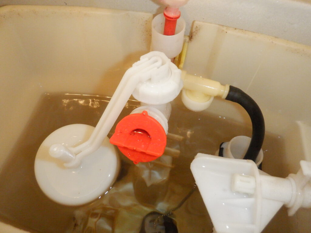 TOTO　SH681BA（SH680BA）ﾄｲﾚﾀﾝｸ内　水漏れ修理方法（ﾎﾞｰﾙﾀｯﾌﾟ･排水弁交換）