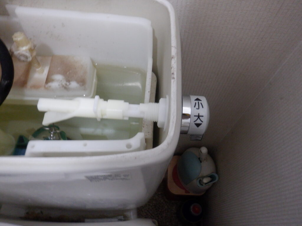 INAX　（G)DT-V180HU（V150HU)　手洗付ﾀﾝｸ　修理方法　水が流せない　→ﾚﾊﾞｰﾊﾝﾄﾞﾙ交換手順　※その他修理部品の記載有り
