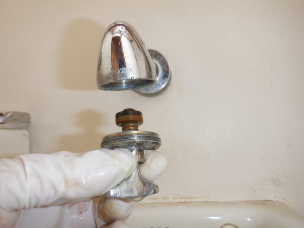 TOTO 手洗い衛生水栓 T20 水漏れ修理方法 | あなたにも出来るかも？水道修理のブログ