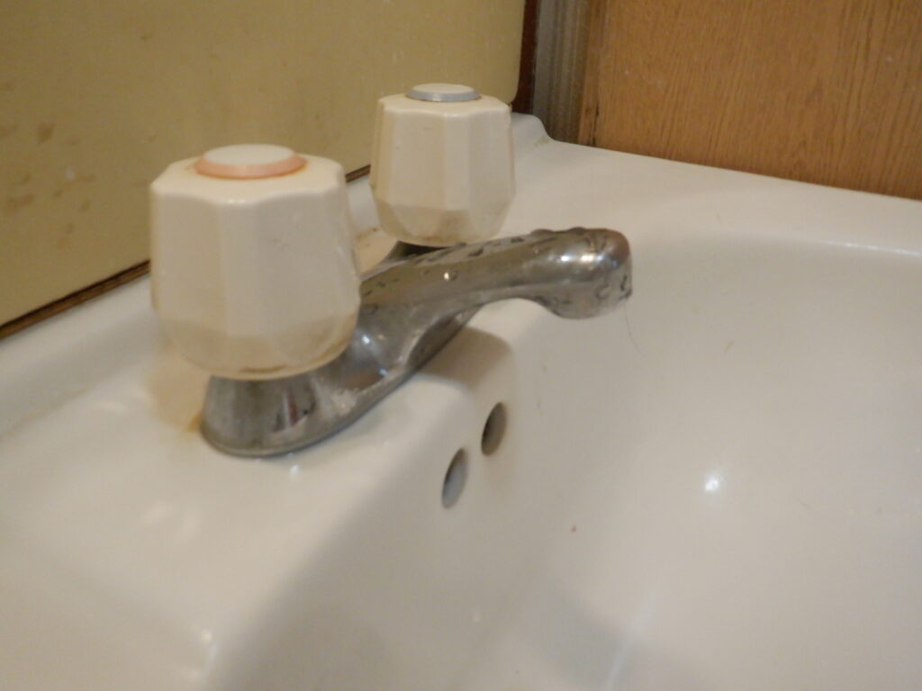 　洗面２ﾊﾝﾄﾞﾙ水栓　水漏れ　　ｼﾝｸﾞﾙﾚﾊﾞｰ水栓へ交換　水栓本体交換方法　