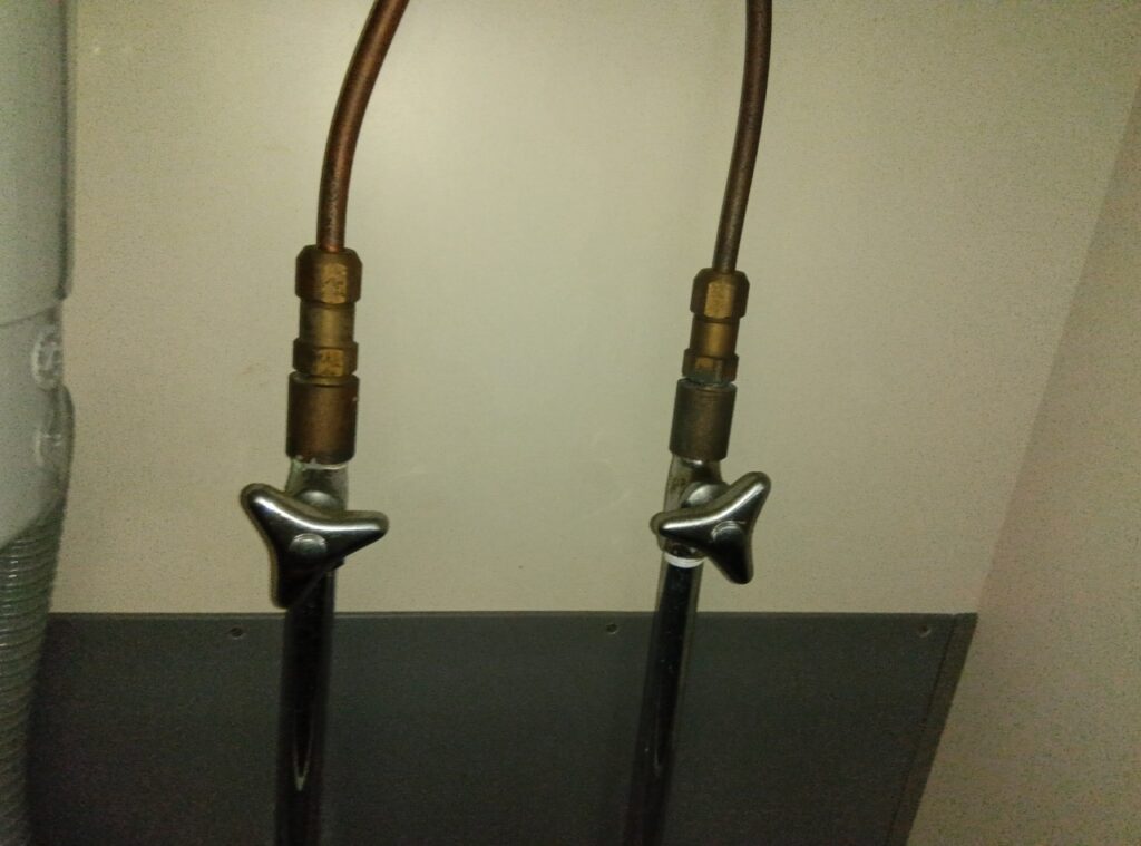 MYM 台付シングルレバー水栓 FM238-003
※システムキッチン クリナップ社製