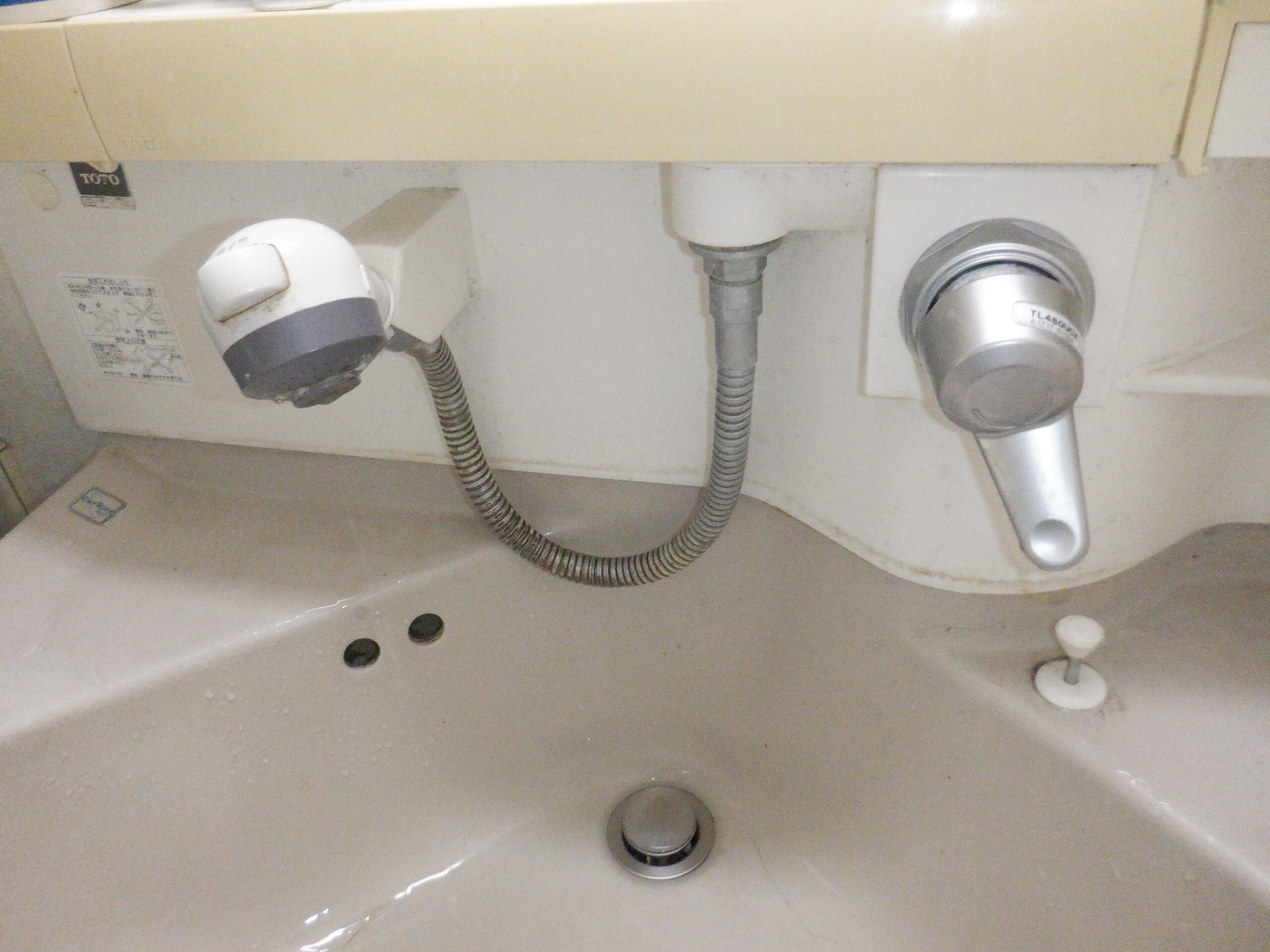ダークブラウン 茶色 TOTO 洗面用水栓 シングル混合水栓 TL385C1FR (ホース付き) 通販