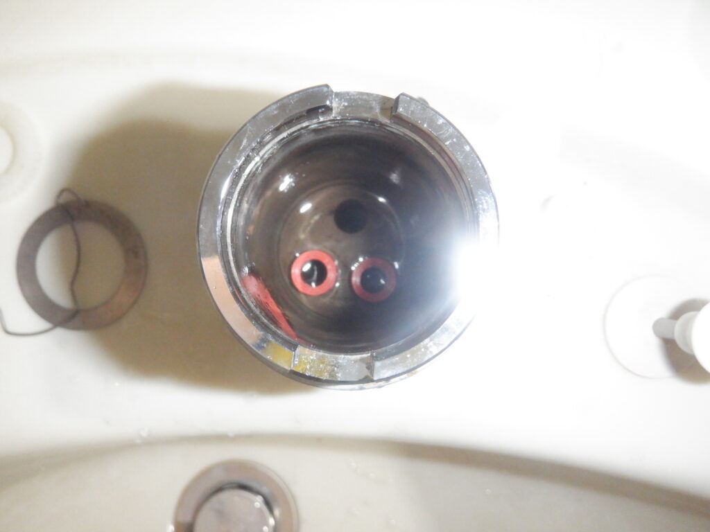 ﾔﾏﾊ洗面台水栓　TL380V5　水漏れ修理方法（ｶｰﾄﾘｯｼﾞ交換手順）※TOTO　TLW36Sも同様