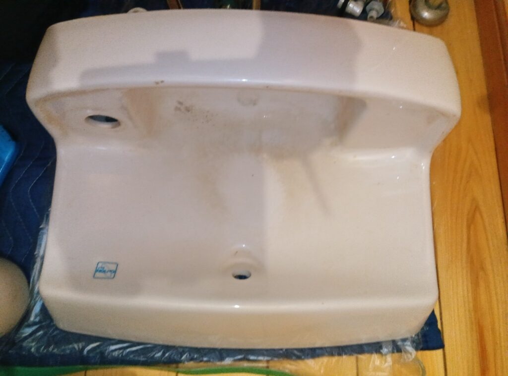 TOTO　手洗器用水栓（埋込・ﾊﾝﾄﾞﾙ式）　TL871AFR　

水栓本体交換