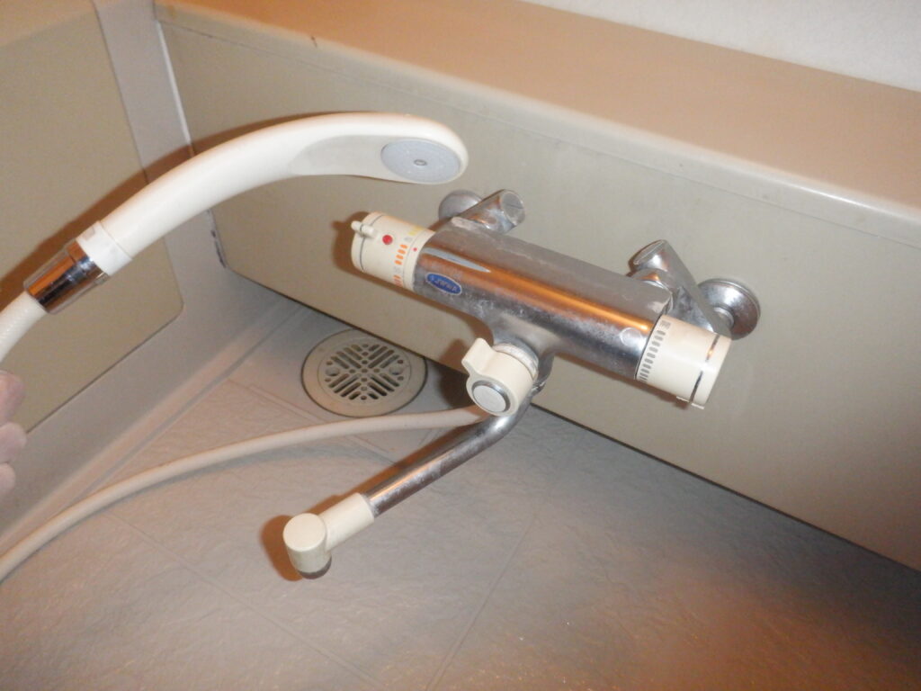 MYM　MS3000D　浴室壁付サーモ式シャワー水栓　水漏れ修理　水栓本体交換方法