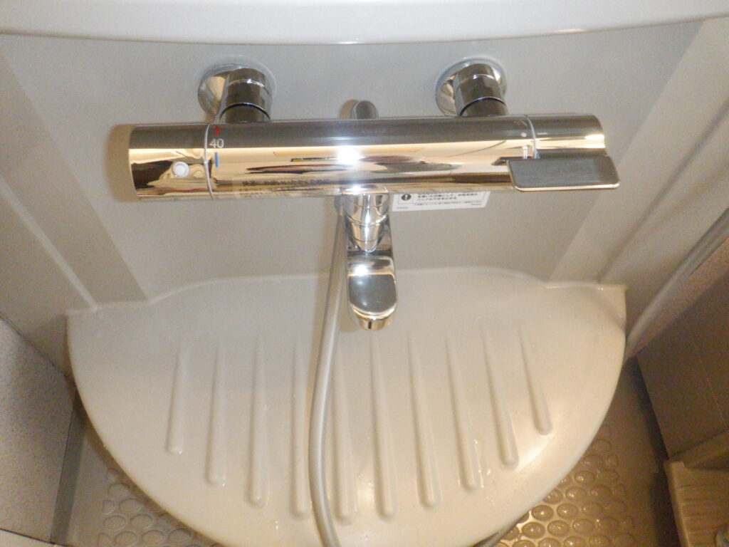 KVK　KF180　浴室　壁付ｻｰﾓｽﾀｯﾄ・ｼｬﾜｰ水栓　(ﾔﾏﾊｼｽﾃﾑﾊﾞｽ仕様）　水が止まらない・温度調節が出来ない　→　水栓本体交換方法
