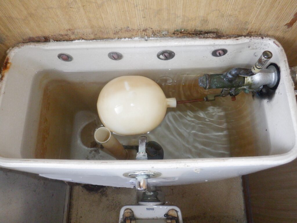 TOTO　S514D　手洗付平付ロータンク　水漏れ修理方法（ﾎﾞｰﾙﾀｯﾌﾟ･ﾌﾛｰﾄﾊﾞﾙﾌﾞ交換手順）