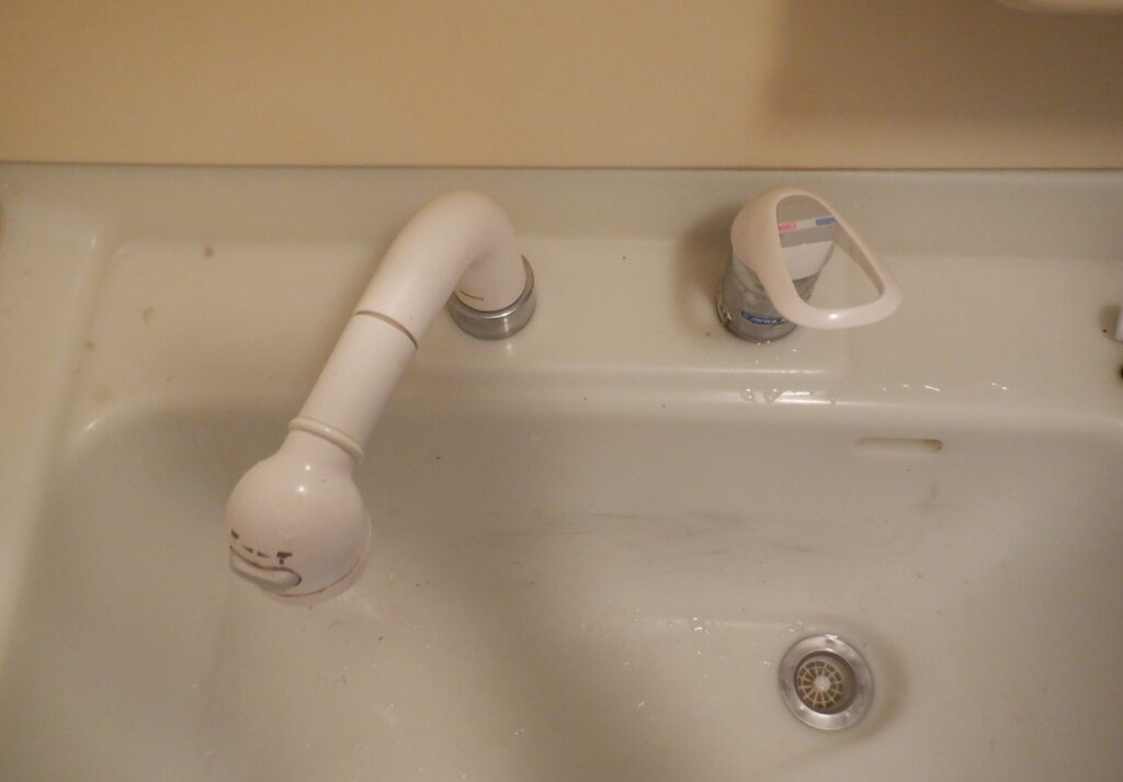 MYM　FM240U11　洗面洗髪ｼｬﾜｰ水栓（ﾔﾏﾊ洗面台仕様）　水漏れ　水栓本体交換　　※修理部品の記載有り
