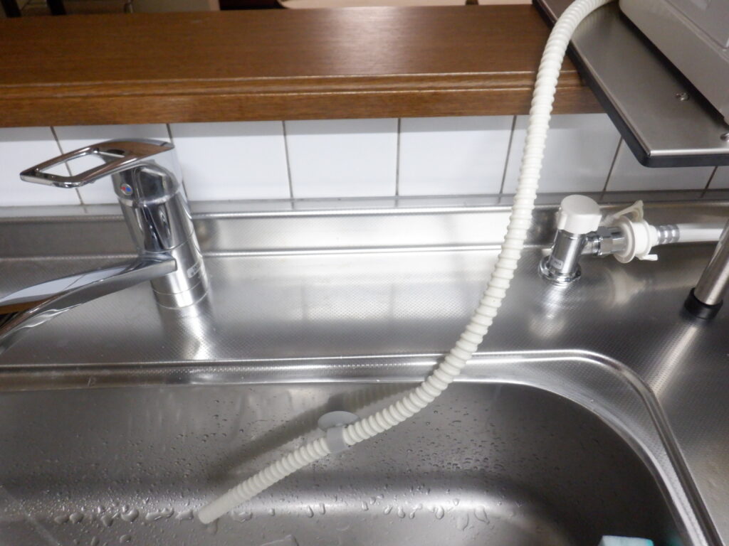 TOTO　ｷｯﾁﾝ水栓　（TKS05302J、TKS05301Jなど）に、食洗器を取付けたい場合の解決方法