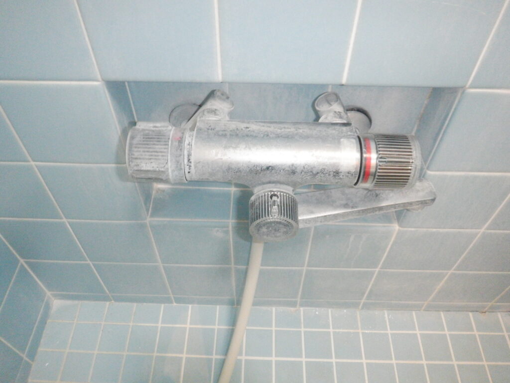 MYM　MS2000　浴室　壁付サーモ・シャワー水栓　水漏れ・温度調節出来ない　水栓本体交換方法