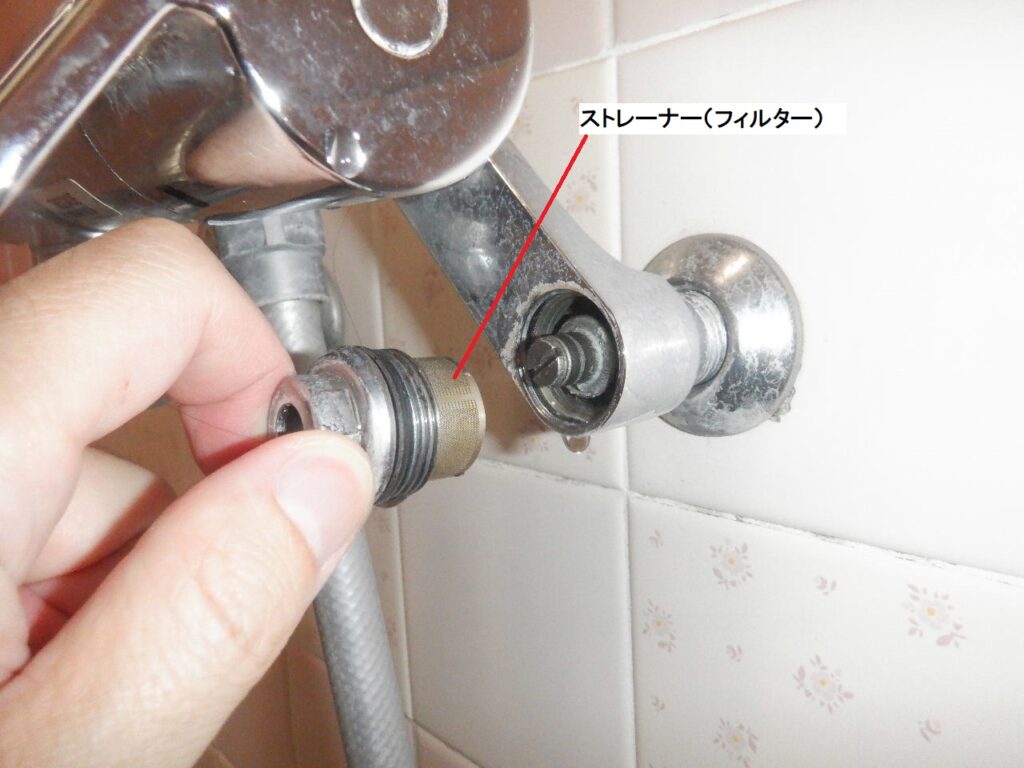 お風呂の水栓（蛇口）からお湯が出ない、ぬるい　　原因特定の仕方と改善策