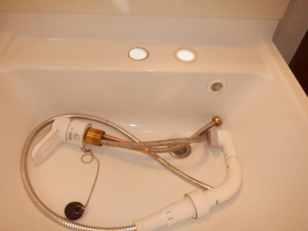 ﾊﾟﾅｿﾆｯｸ　CQ001SJ　洗面台洗髪ｼｬﾜｰ水栓　　水漏れ修理　　水栓本体交換方法