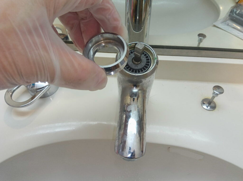 TOTO　TLW31B2【ｶｰﾄﾘｯｼﾞ交換方法・本体後継品】　洗面ｼﾝｸﾞﾙﾚﾊﾞｰ混合水栓＜水が止まらない＞　修理方法