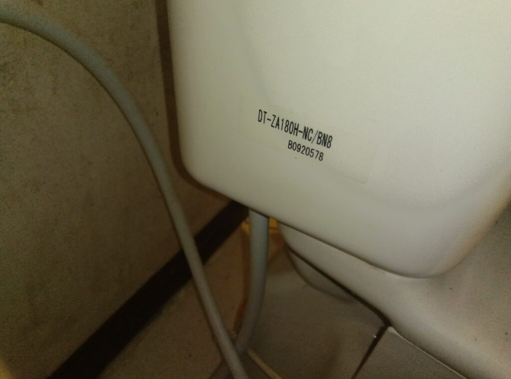 LIXIL　ｱﾒｰｼﾞｭZﾘﾄｲﾚ(ﾌﾁﾚｽ）ﾛｰﾀﾝｸ※手洗い付　（Y)DT-ZA180H　、手洗なし　(Y)DT-ZA150H