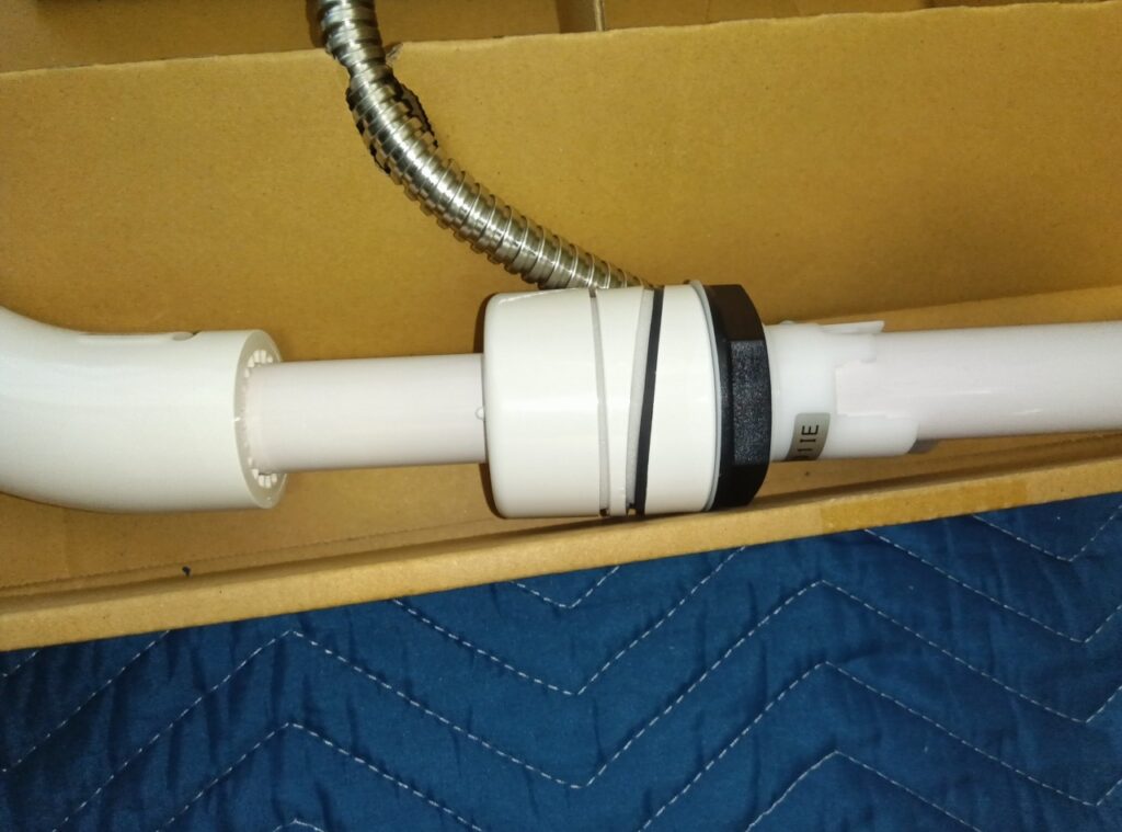 KVK　洗面ｼﾝｸﾞﾙﾚﾊﾞｰ式ｼｬﾜｰ水栓（11°傾斜）　KM8039N