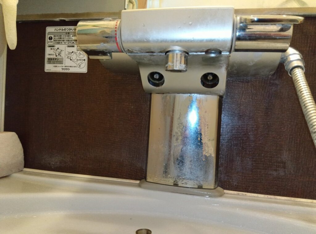 TOTO　ｶｳﾝﾀｰ用　壁付ｻｰﾓｽﾀｯﾄ式ｼｬﾜｰ水栓　THMG40-1BLV1(R)
※YAMAHAシステムバス仕様

ストレーナー清掃