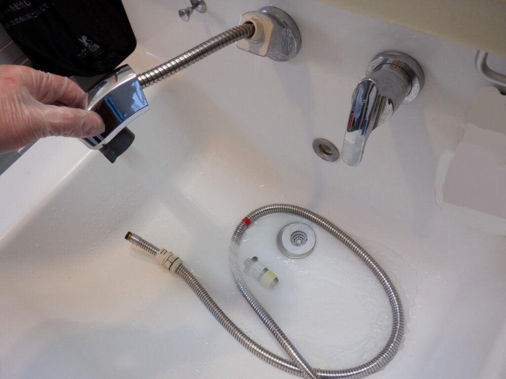 NAX(LIXIL) シングルレバー式洗髪シャワー水栓 SF-79S-MB
シャワーホース・カプラー交換方法