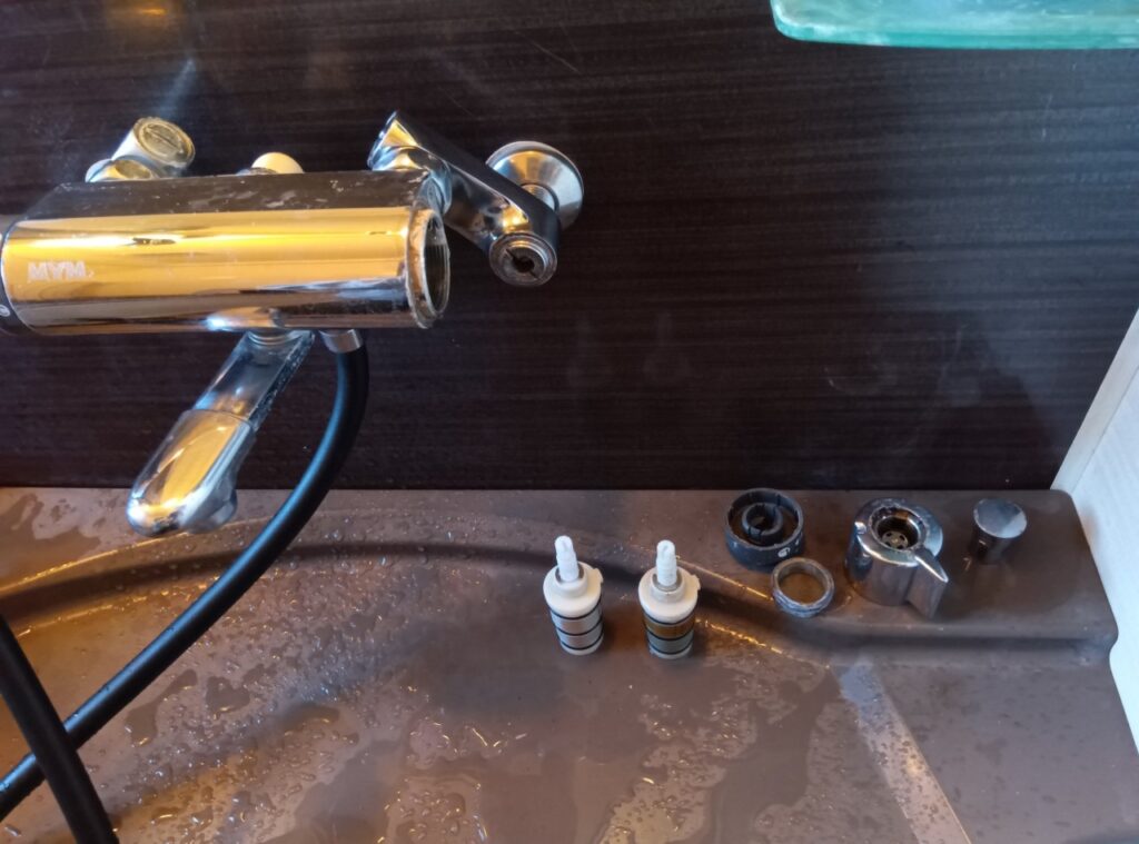 MYM　MC8200-071【切替ｶｰﾄﾘｯｼﾞ交換方法、温調ｶｰﾄﾘｯｼﾞ交換】　　※日立ﾊｳｽﾃｯｸ　ﾕﾆｯﾄﾊﾞｽ仕様