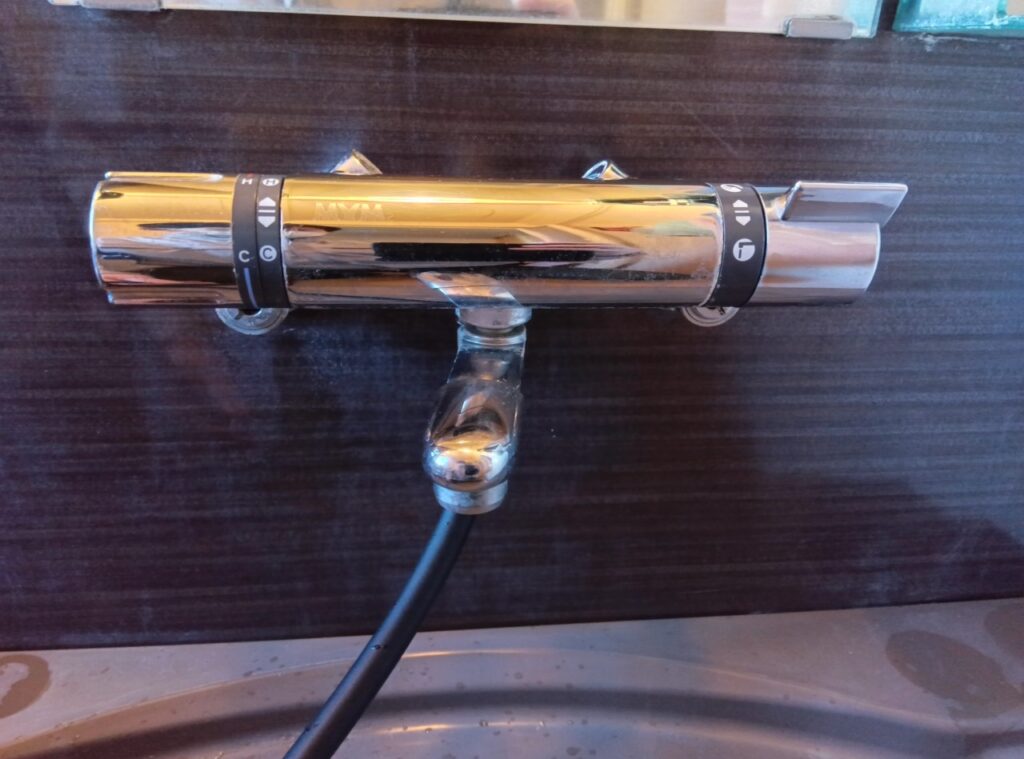 MYM　壁付ｻｰﾓｽﾀｯﾄ式ｼｬﾜｰ水栓　MC8200-071

※日立ﾊｳｽﾃｯｸ　ﾕﾆｯﾄﾊﾞｽ仕様