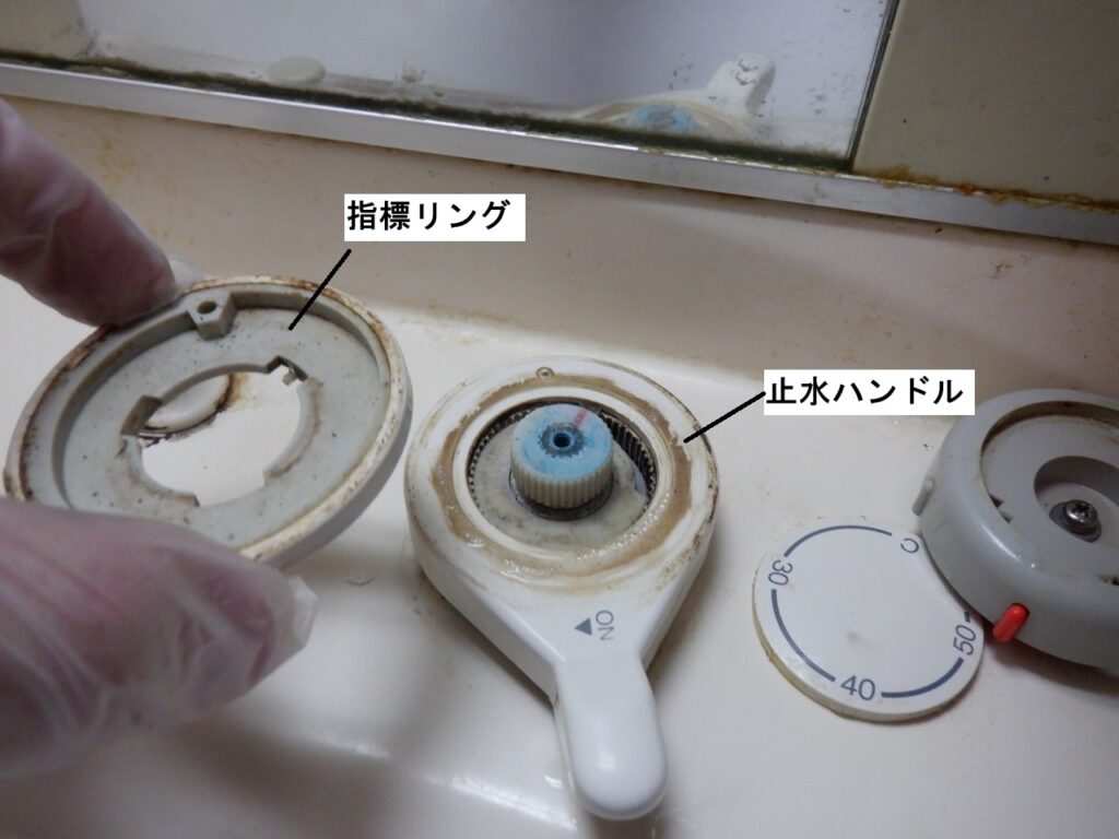 INAX　洗面ｻｰﾓｽﾀｯﾄ付洗髪ｼｬﾜｰ水栓　SF-31T
取り外し方
LIXIL　SF-800SYU　に交換