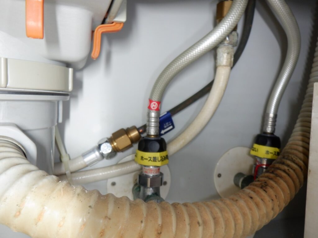 TOTO 浄水器内蔵シングルレバー混合水栓 TKG38-1S(2012-2021年)