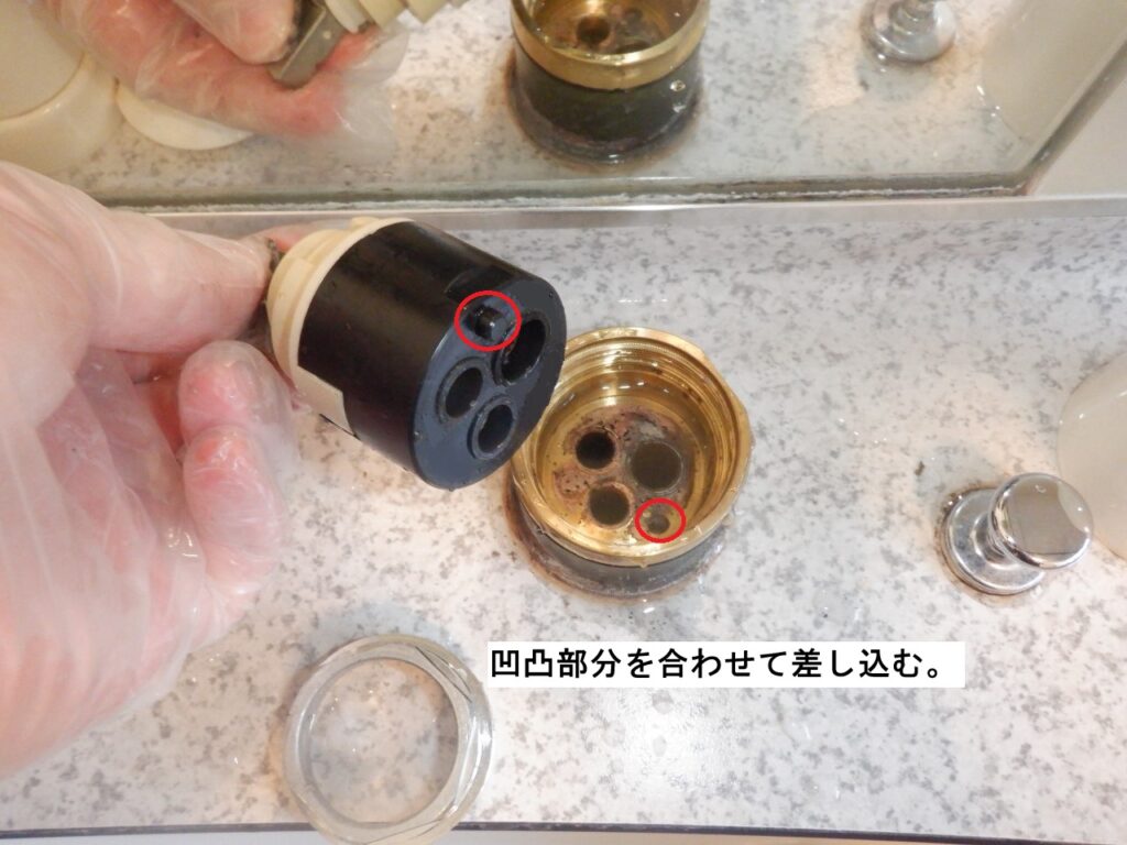 カートリッジ交換方法
MYM
洗面シングルレバー式洗髪シャワー水栓 FA242HU13A
※ミカド製 洗面化粧台 OEM品
(MYM品番) FA242HU13-V525
