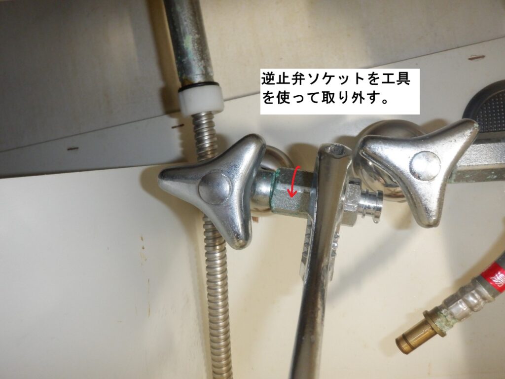 MYM　FA242HU13A（FA242HU13-V525）の取り外し手順
