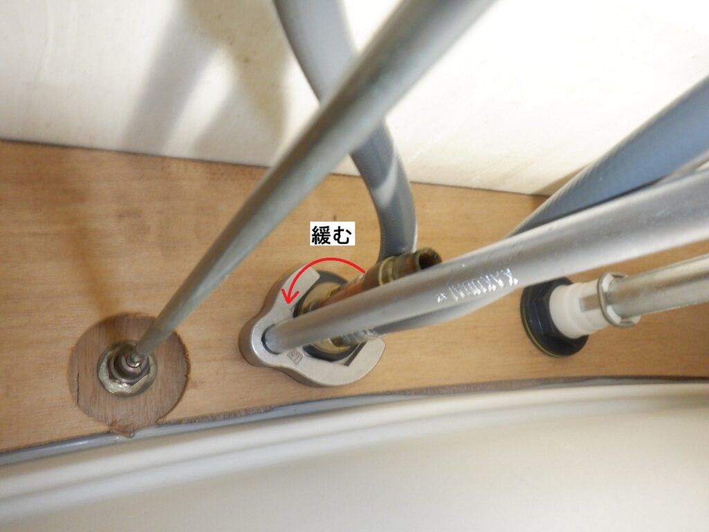 MYM　FA242HU13A（FA242HU13-V525）の取り外し手順
