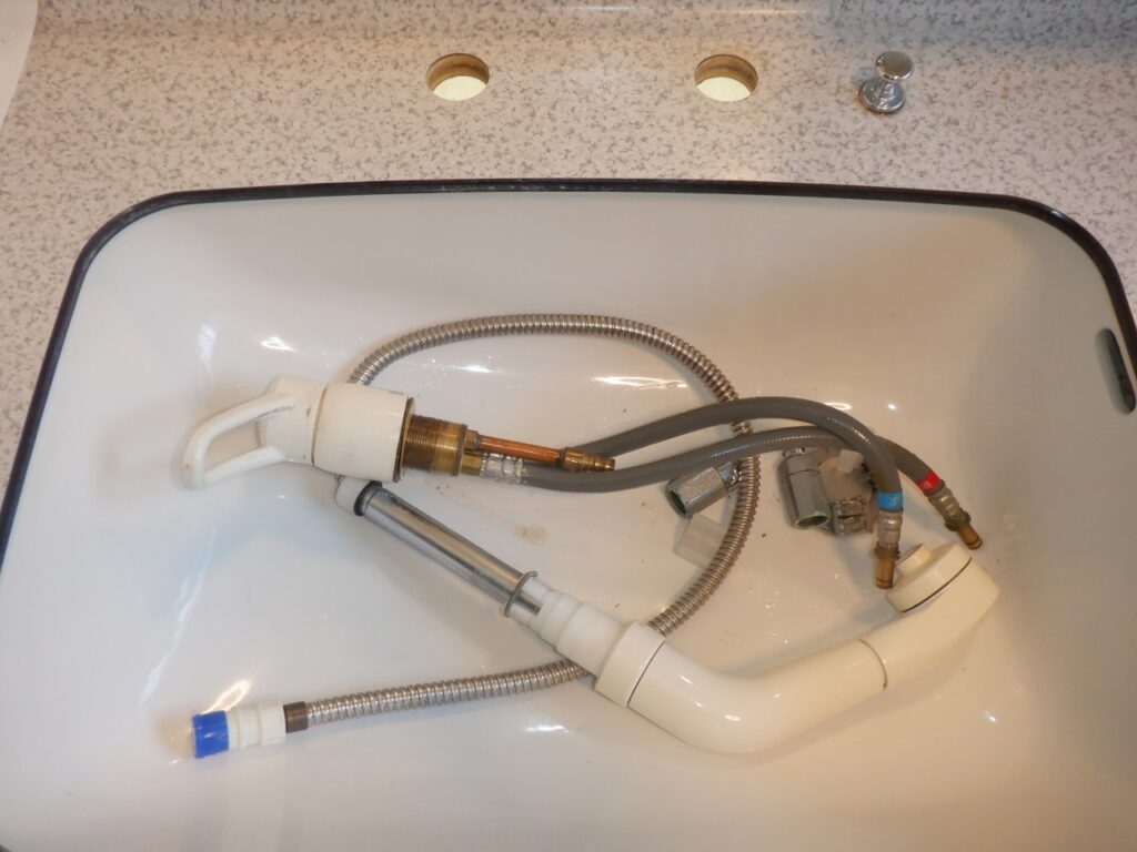 MYM　FA242HU13A（FA242HU13-V525）の取り外し手順