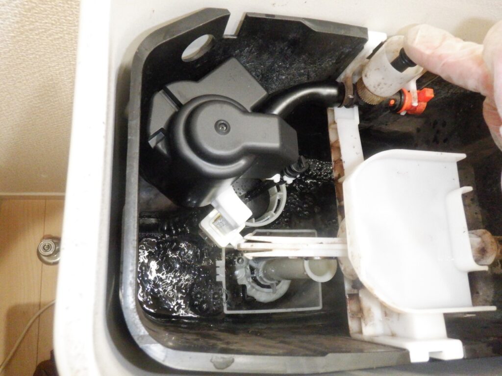 TOTO　SH341BA・SH340BA

ボールタップ（HH06052N）、制御筒ユニット（HH07096R）の交換方法