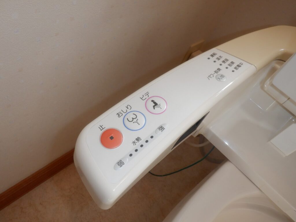 TOTO ウォシュレット J2 TCF2021(2001-2011年)
シリーズ名:01ウォシュレットJ2