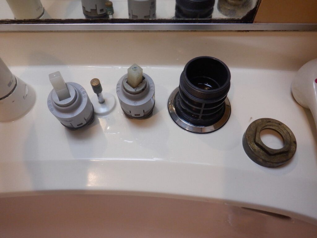 LIXIL(INAX) SF-60S-MB/N88 カートリッジ交換方法