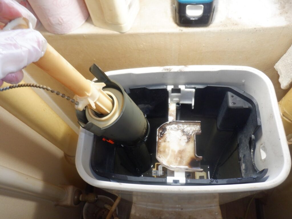 TOTO　SH215BAS【ﾎﾞｰﾙﾀｯﾌﾟ・排水弁制御筒ﾕﾆｯﾄ交換方法】　ﾄｲﾚ手洗付ﾛｰﾀﾝｸ　＜水が止まらない。＞修理方法　※手洗無し　SH214BASも対象　※ﾋﾟｭｱﾚｽﾄMRｼﾘｰｽﾞ